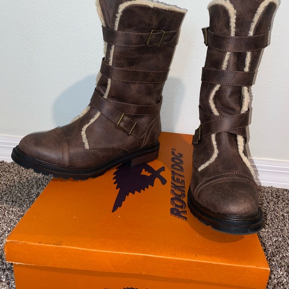 rocket dog snow boots